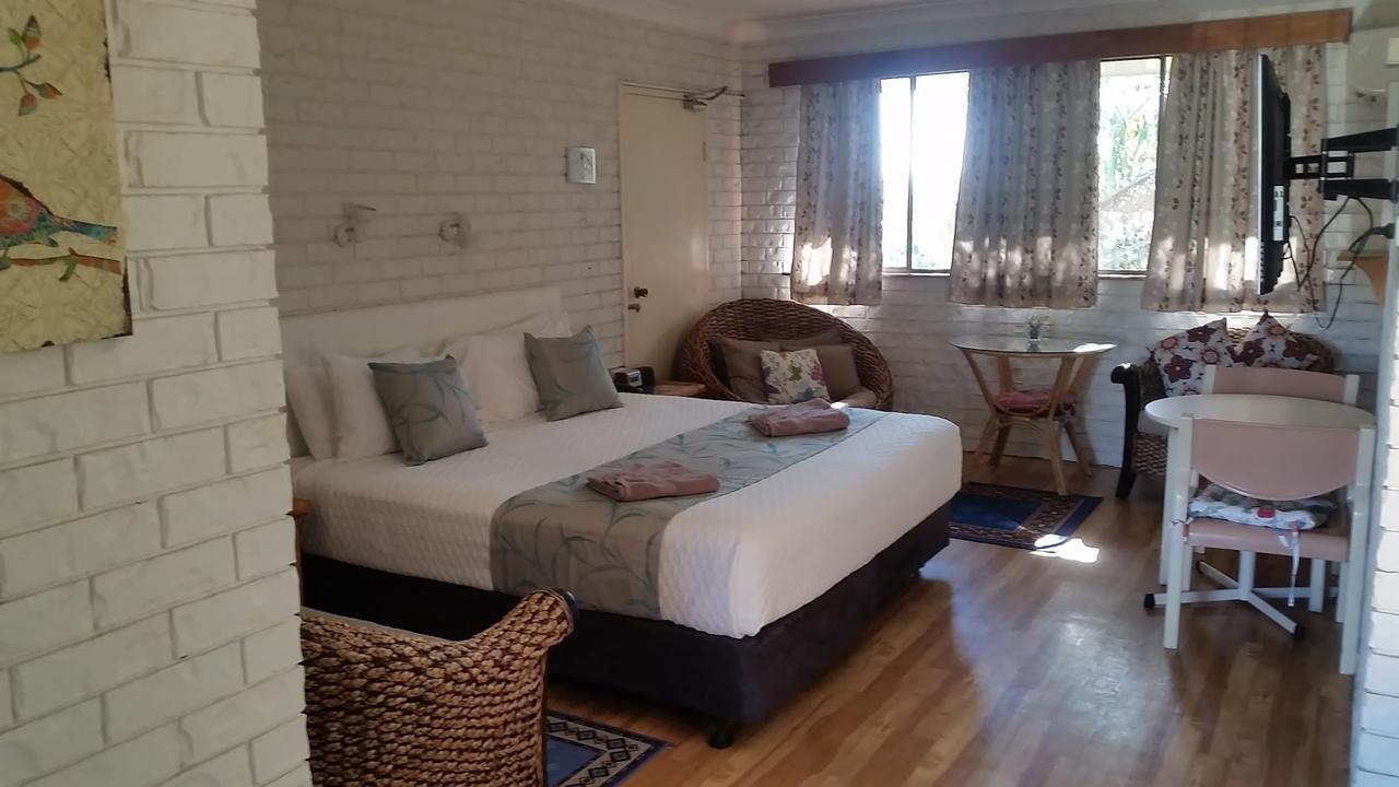 Holland Park Motel Brisbane Ngoại thất bức ảnh