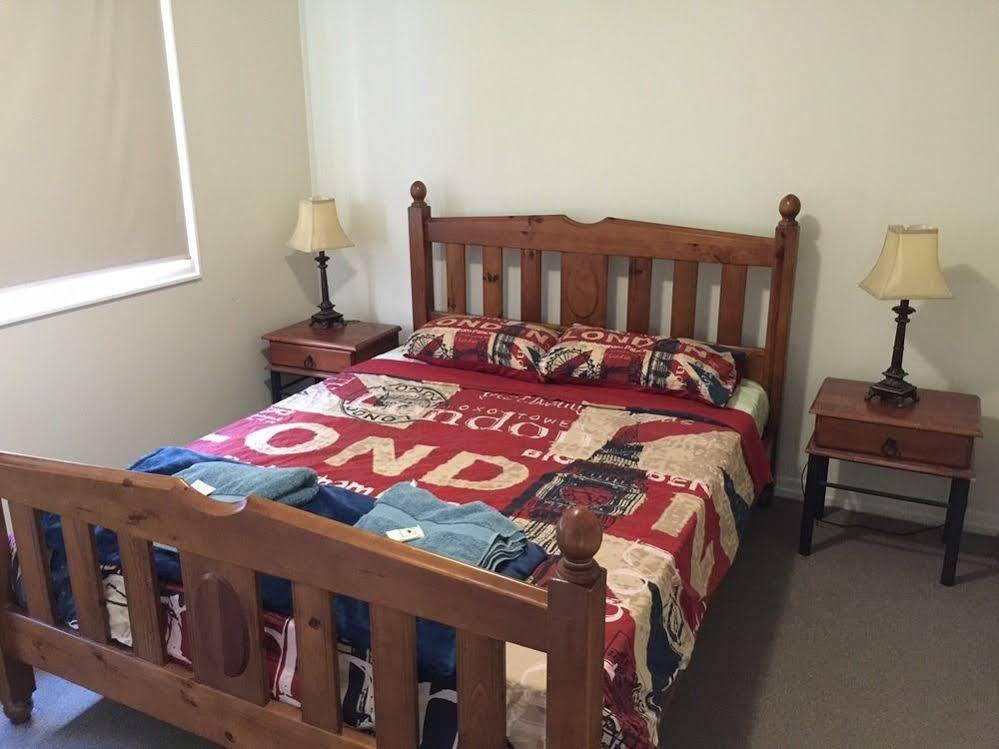 Holland Park Motel Brisbane Ngoại thất bức ảnh